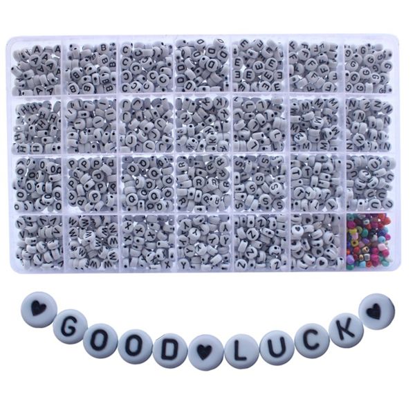 1600 stk. Sorte A-Z Bogstav Alfabet Hjerte Hvide Runde Perler DIY Smykkefremstilling