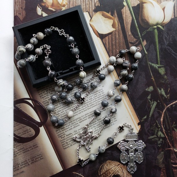 Rosary Black Stone Beads Halsband med Jesus Crucifix för Cross Pendant Halsband