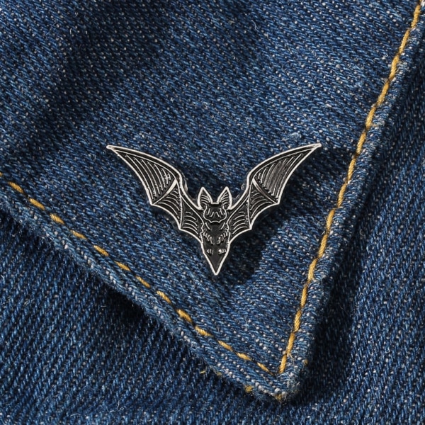 Fladdermus Emalj Pin Alternativ Goth Mode Witchy Style Halloween Gåva Spöklik Lapel Brosch Smycken Tillbehör Punk Badge Pin