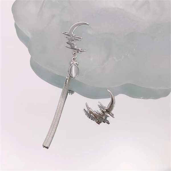 Asymmetriska tofs hänge örhängen Moon Ear Studs Lång kedja Dingla örhängen Mode smycken present för kvinnor tjejer
