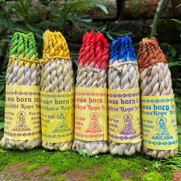 Nepal Handgjorda örtrep 25 Bundle White Sage Buddha Rökelse String Chocolate