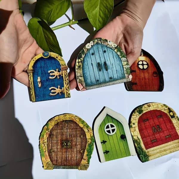 6 stk. trehus-fe-dører perfekt for DIY-hageprosjekter og barn