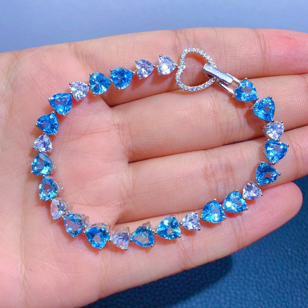 Imitation Natural for Swiss Blue Topaz Armband Lyxigt hjärta Armband Mode Smycken Present för kvinnor Flickor