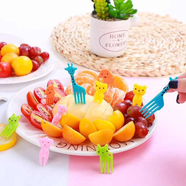 Set med 50 tecknade mellanmålsgafflar Dessertmat Frukttandpetare för festdekoration