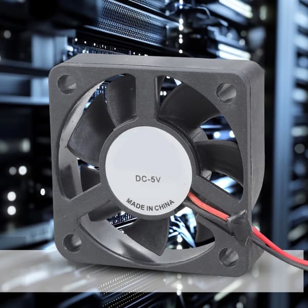 Effektiv 50 mm USB-fläkt 5V Tyst kylning för PC CPU 3D-skrivare Radiator