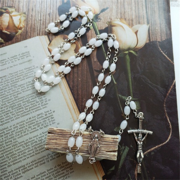 Vitt glas för kors Rosenkrans pärlhalsband katolsk gåva med medaljer 6x8 mm pärlor Bön pärlstav religiösa smycken present