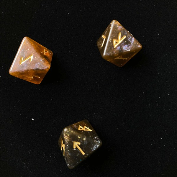 3 st Hartstärningar Set 8-sidiga Runtärningar Resin Assorted Polyhedriska tärningar Set Polyhedrisk Divination Bordstavla Tärning Gold