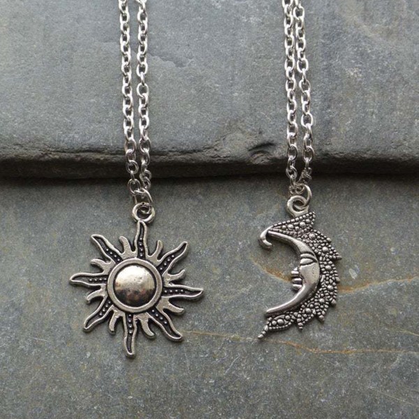 2 st Utsökt för sol och måne hänge Halsband Vintage Antiqued Silver Halsband Modesmycken för BFF Födelsedagspresent