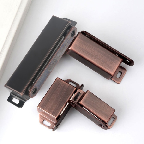 Magnetskåp fångar ej flaxande magnetiska dörrstoppar Dold dörrstängare för garderobsskåpslådor Skjutdörr 45mm
