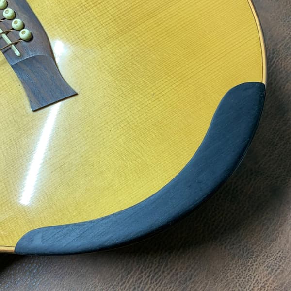 Gitarrarmstöd i massivt trä, armstöd för akustisk gitarr Mahogany