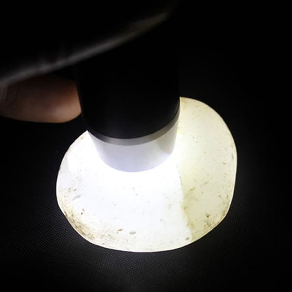 Jaden arviointivalaisin UV-valo USB-ladattava jade-taskulamppu