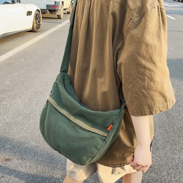 Kvinnor Canvas Axelväska Unisex Casual Crossbody-väska koreansk stil Messenger-väska Studentväska Stor kapacitet Shoppingväska Brown