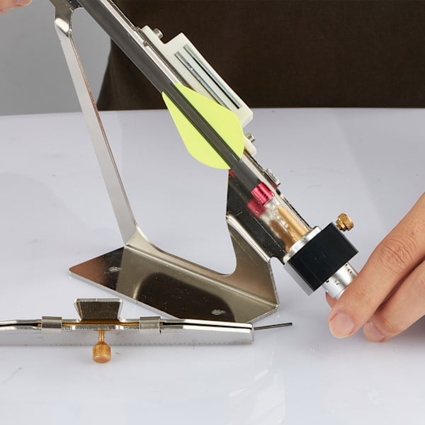 Justerbar fletching Jig aluminiumlegering fjäderstickverktyg för pilfjäderutrustning för gör-det-själv-bågskyttespilar Lätt för oss