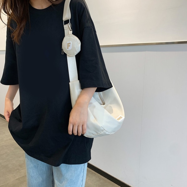 Mode Nylon Crossbody Bag Dumpling Bag Enkel Tygväska Sling Bags Casual Bags Axel Handväskor för kvinnor Flickor Black