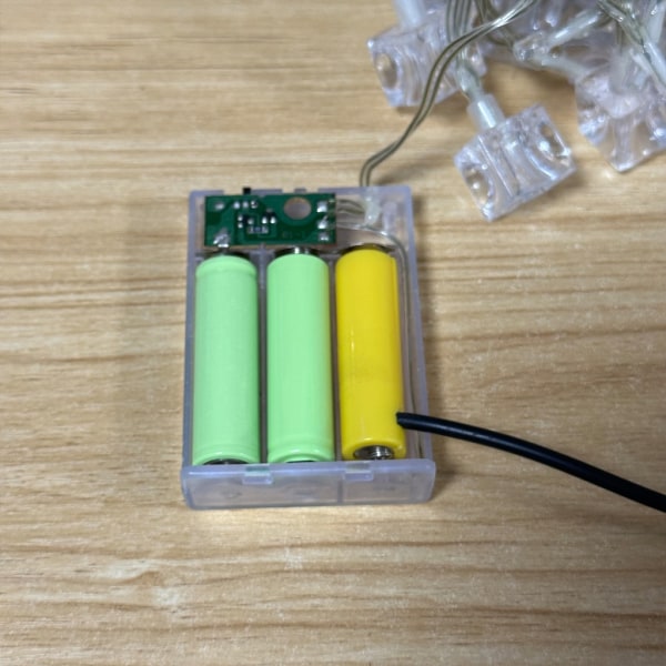 4,5V LR3 AAA Dummy-batteri AAA-batterieliminatorkabel med strömbrytare Byt ut 3st 1,5V AAA-batterier för LED-ljusleksak