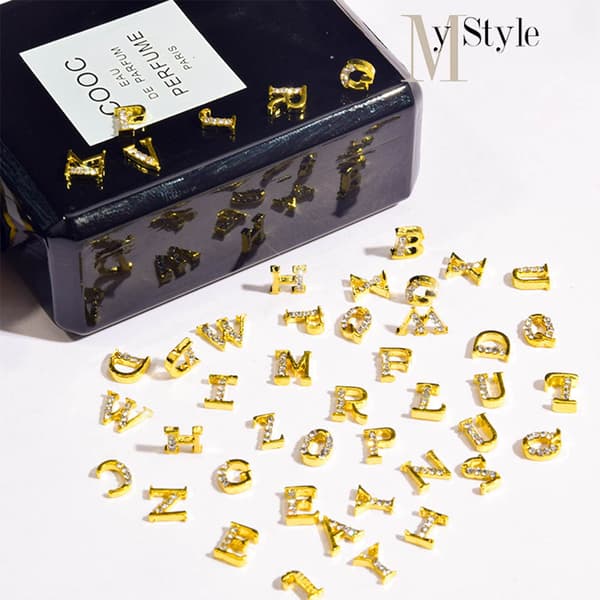 Engelska bokstäver strass berlock legering DIY smycken manikyr design tillbehör