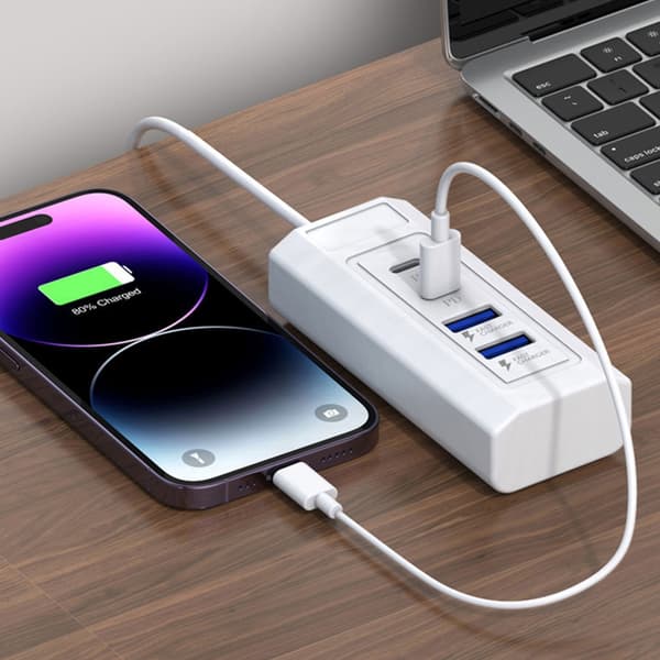 USB - 2xPD ja 2x USB -lataushubi puhelimille, tableteille ja muille