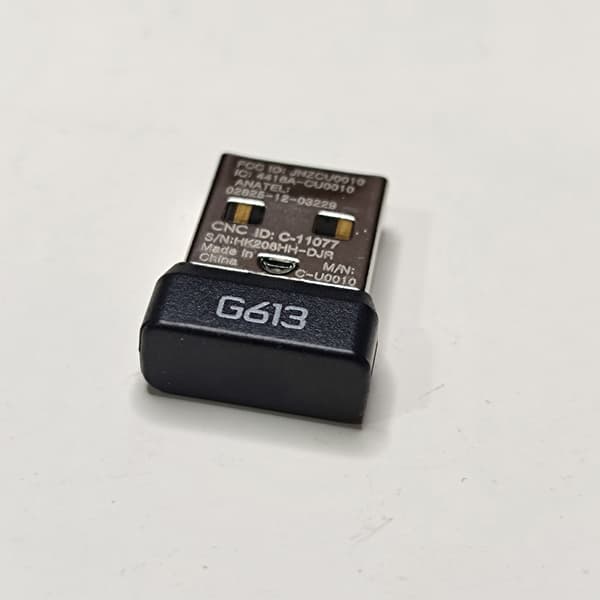 USB-vastaanotin G613-pelinäppäimistön sovittimille USB-dongle