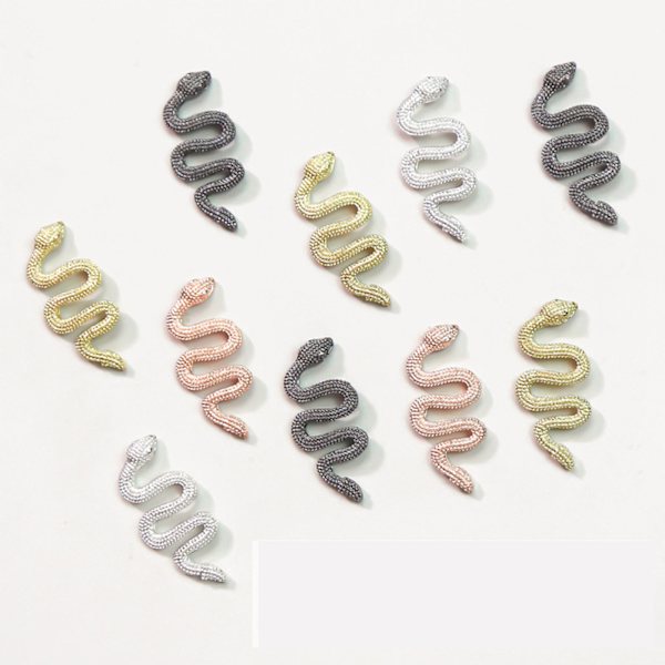 Snake Nail Art Charms Legering Snake Wave Nail art 3D Nail Studs Metall Nagel Smycken Tillbehör för DIY Craft