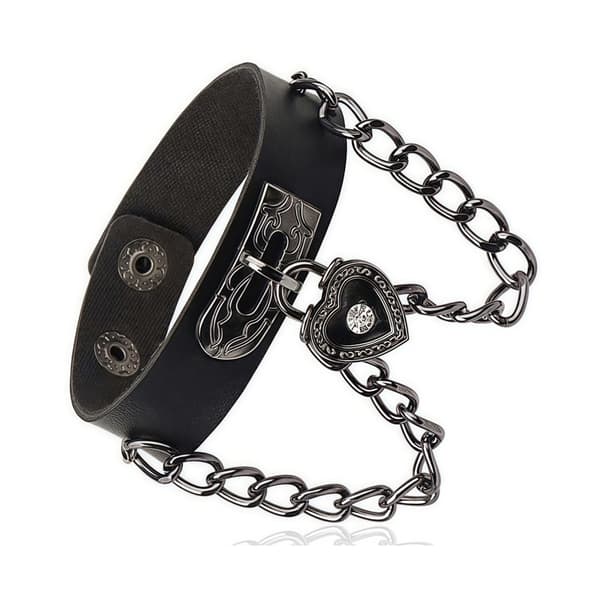 Förpackning med 9 punknitade stapelbara breda läderarmband justerbar storlek