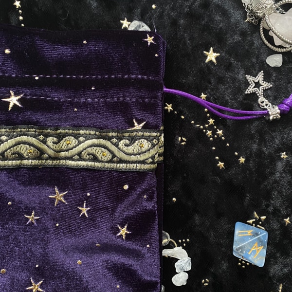 Tarotväska Dragsko Förvaringsväska för spelkort Smycken Mynt Tillbehör Sammetstyg Sammet Tarotväska Purple