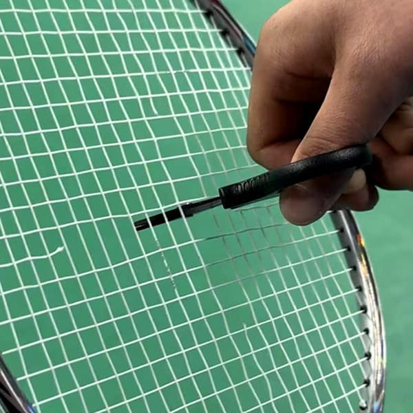 Mångsidig badmintonutrustningssax lämplig för olika sportlinor