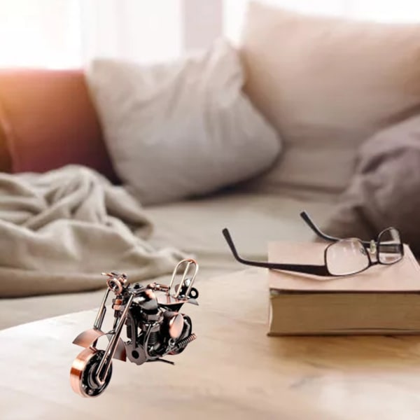 Retro lödning smidesjärn Motorcykel modell prydnad Motorcykel figurin dekor Bronze