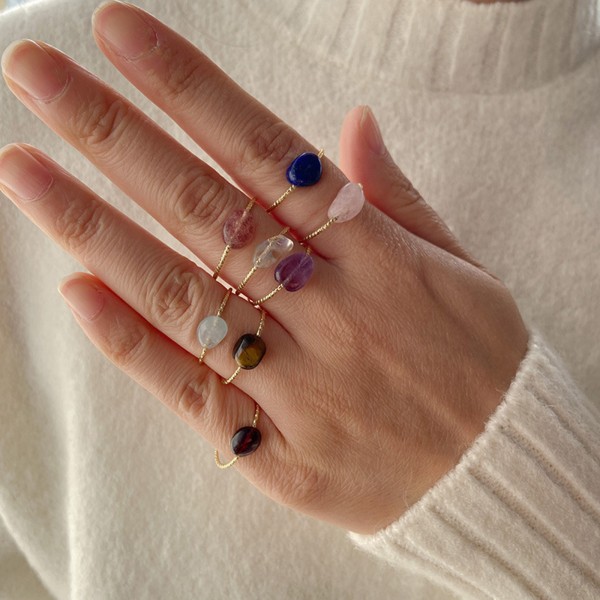8 delar Chakra Kristallring Healing Ring Kristall Ädelsten Ring Oregelbunden Crystal Stone Ring för kvinnor Girl Smycken Present