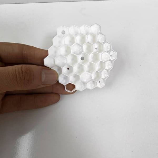 Plastsimuleringsbikupor dekoration för att hålla getingar borta från utomhusutrymmen 2 st