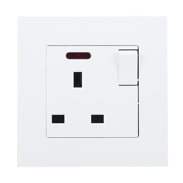Elektriskt Enkelt Uttag med Strömbrytare 86 Typ Panel Vägguttag UK Standardkontakt med Ljusbrytare
