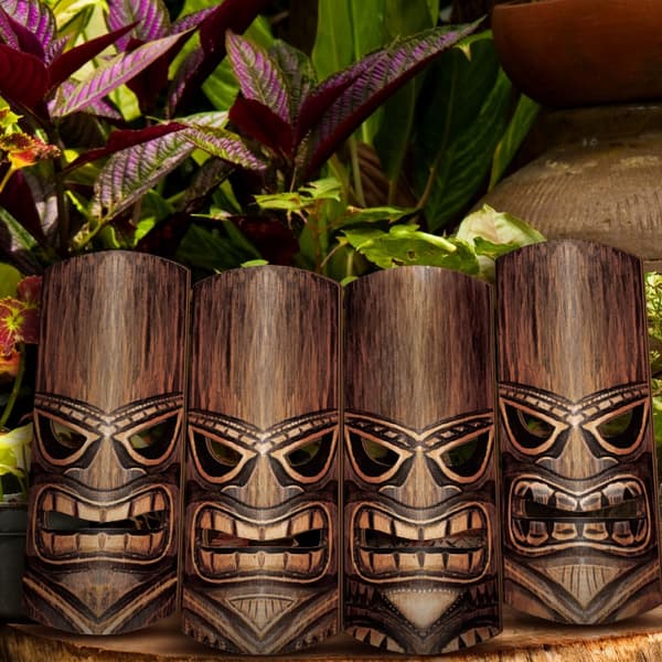 Förpackning med 4 autentiska polynesiska masker i trä för väggdekoration