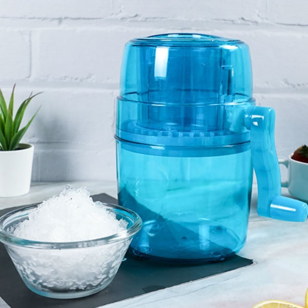 Manuell Ice Crusher Handvev Rakapparat för att göra drycker Hushållssnökotte eller Slushies Fine Chips Snow Cone Maker