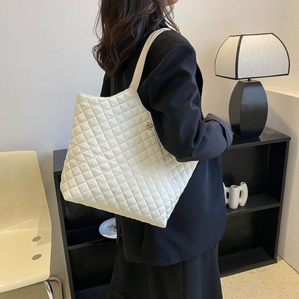 Damväska med topphandtag Mode quiltade axelväskor Shoppingväska med stor kapacitet Elegant enkel handväska för resor White