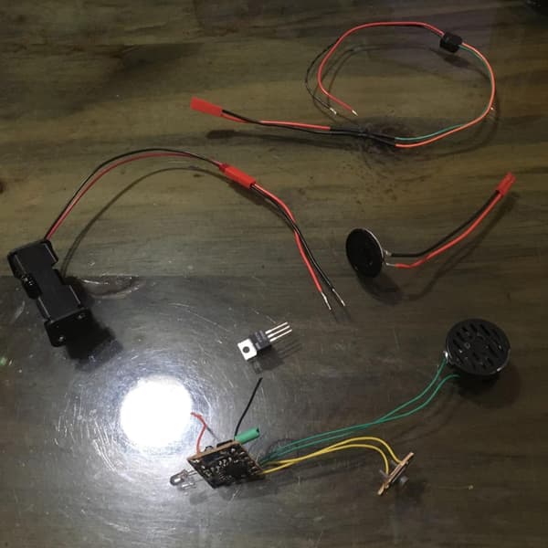 2-benede elektriske stik, brandhæmmende hus, 48V LED-displaybelysning
