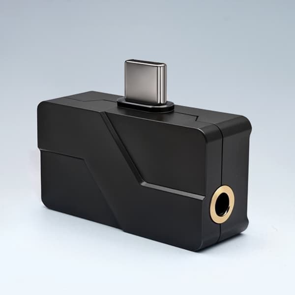 Dobbeltkanal 3,5 mm 4,4 mm HiFi-adapter sikrer rig detaljeret lyd