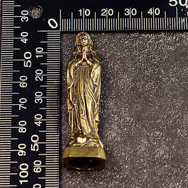 Antik messing velsignet hellig mor statue til helligt og kunstnerisk rum