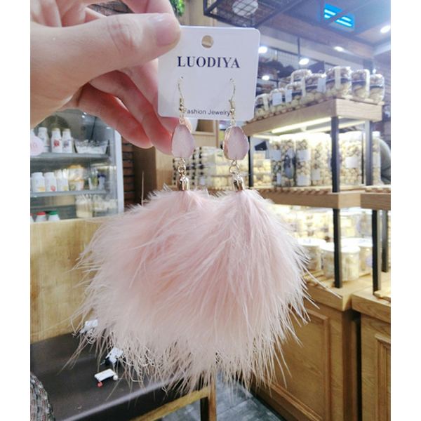 Trendiga Rosa Färg Pins Örhänge Kvinnor Minimalistisk Naturlig Fjäder Tofs Örhängen Stud Kvinnliga Par Smycken Presenter