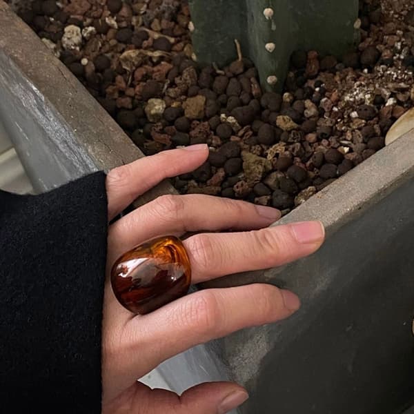 Chic Kaffe Tone Resin Ring Tilbehør Ideel til Modebevidste Kvinder