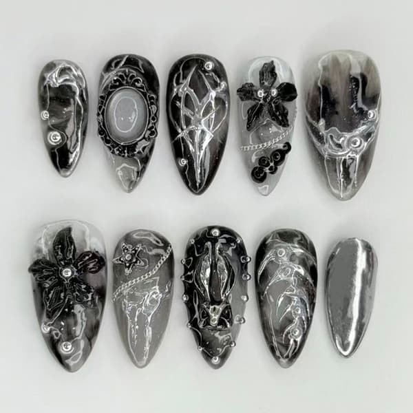 Gotisk Press On Manicure Sæt i Sort Sølv 3D Blomsterkunst til Feststil
