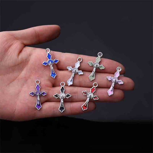 20 st/lot Candy Color Cross-Charm gör-det-själv-armband halsband gör hänge för DIY handgjorda smycken Tiny Crucifix hänge Blue