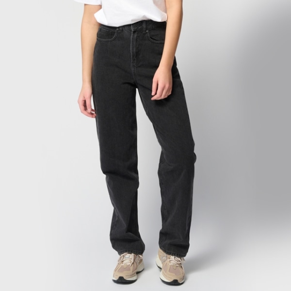 Performance Mom Jeans Washed Svart 26/32