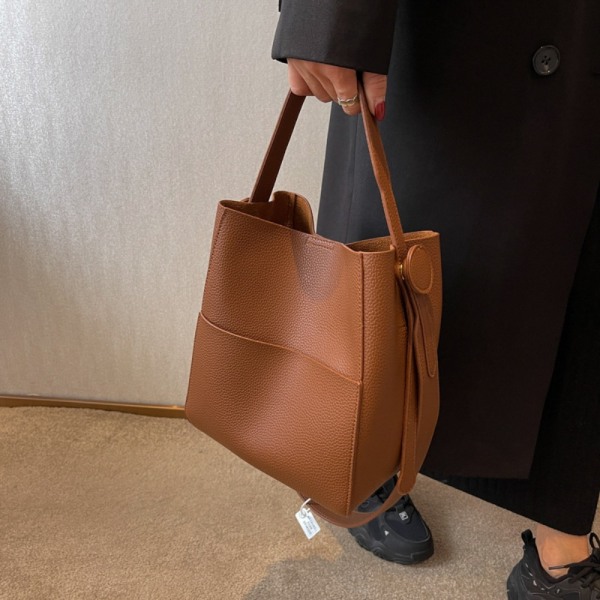 Bøttevesker Crossbody-veske BRUN brown