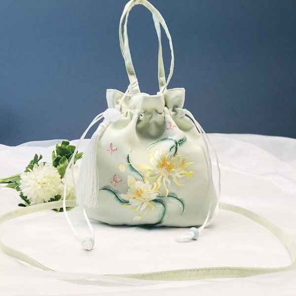 Broderad blompåse med dragsko Godispåse 5 5 5