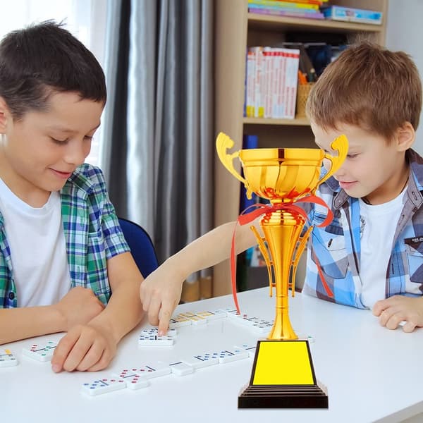 Trofépriser Pokal 28CM 28cm