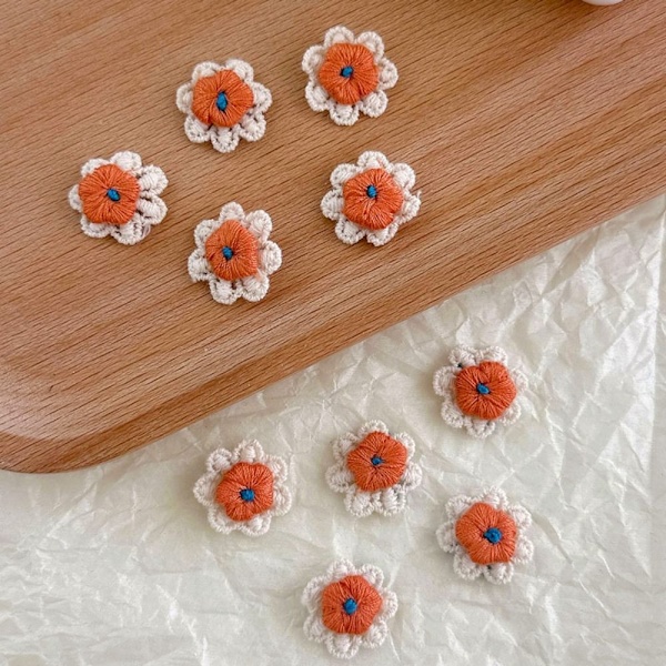 20 stk/parti Broderi-klistremerke med små blomsterlapper 7 7 7