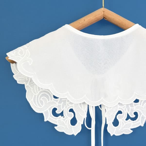 Dame blondekrage liten sjal krage front stolpe krage