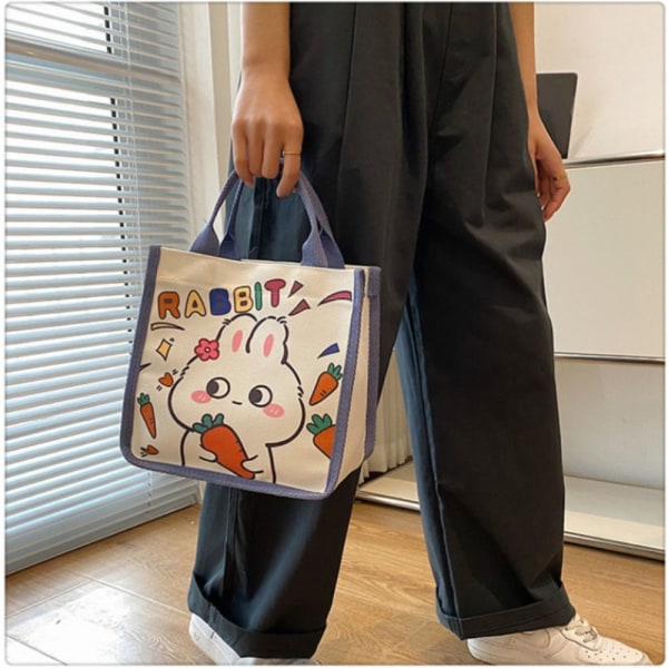 Totebag lunsjpose 1 1 1