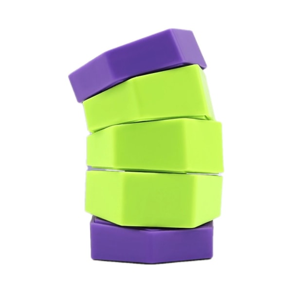 Gravity Carrot Twist Cube Toys Barneleker green