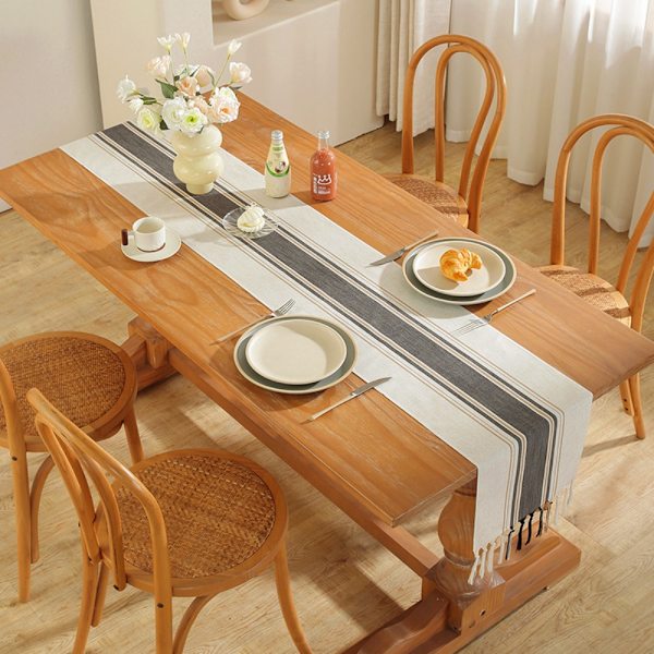 Bordslöpare Simple Fringe Bordsflagga SVART black