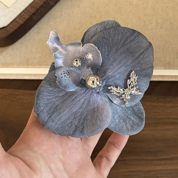 Perhosorkidea-hiusneula, Phalaenopsis-kukka-hiusneula